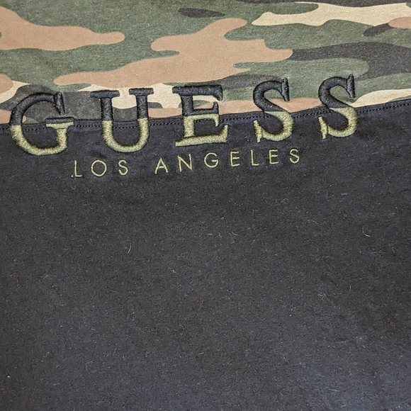 Guess t-shirt bought in Los Angeles - Picture 2 of 4
